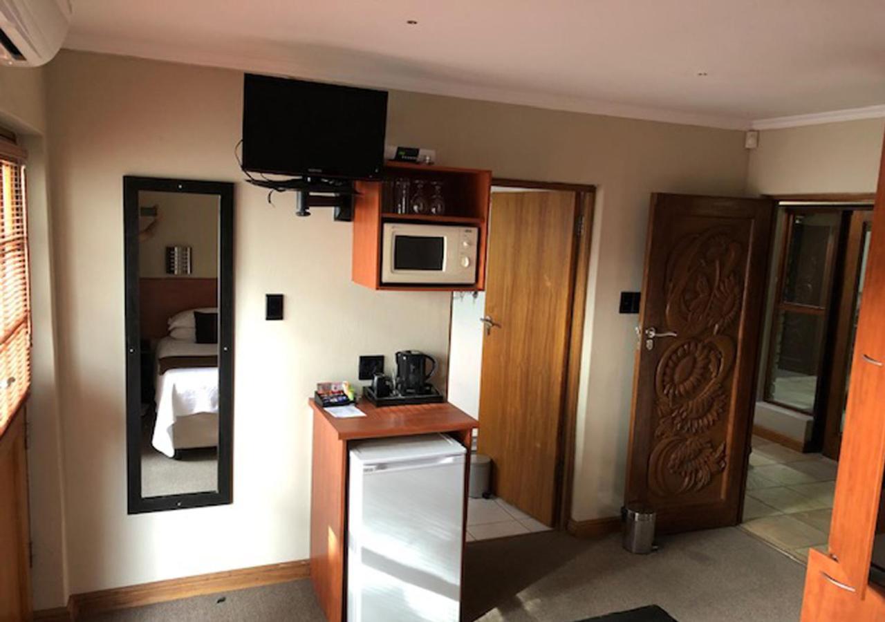 פורט אליזבת' A La Martha'S Air-Port Guest House מראה חיצוני תמונה