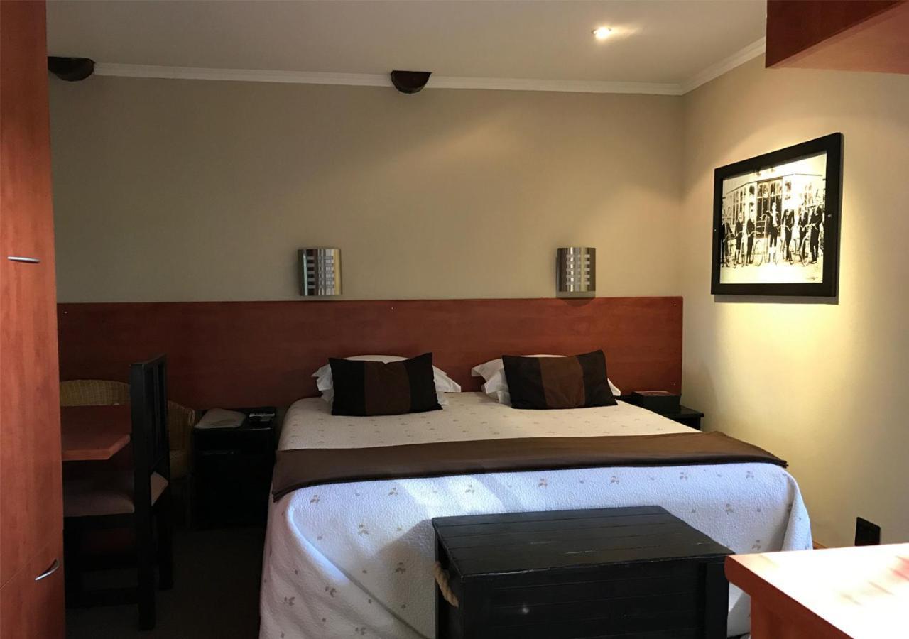 פורט אליזבת' A La Martha'S Air-Port Guest House מראה חיצוני תמונה