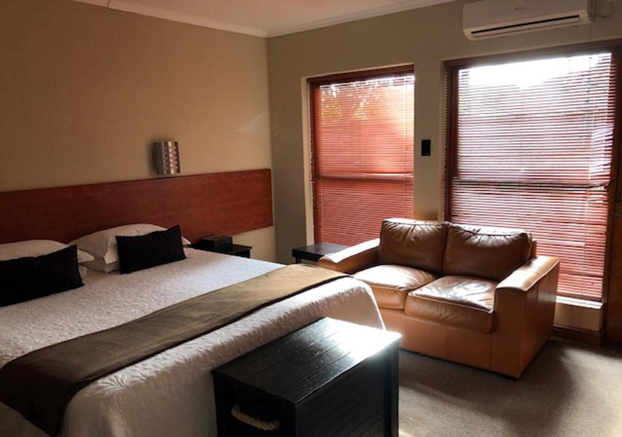 פורט אליזבת' A La Martha'S Air-Port Guest House מראה חיצוני תמונה