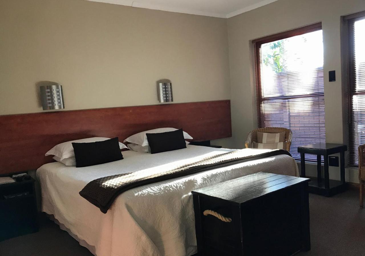 פורט אליזבת' A La Martha'S Air-Port Guest House מראה חיצוני תמונה