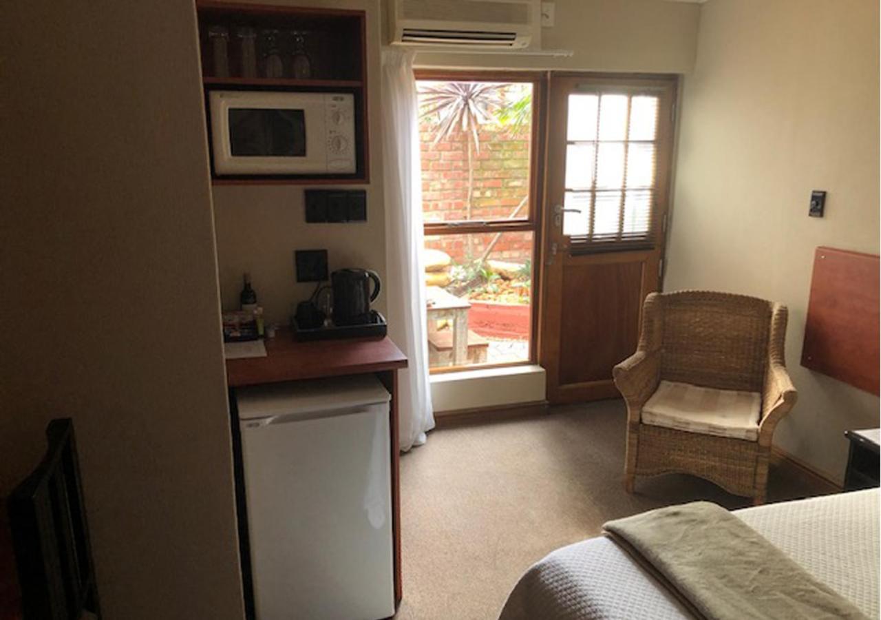 פורט אליזבת' A La Martha'S Air-Port Guest House מראה חיצוני תמונה