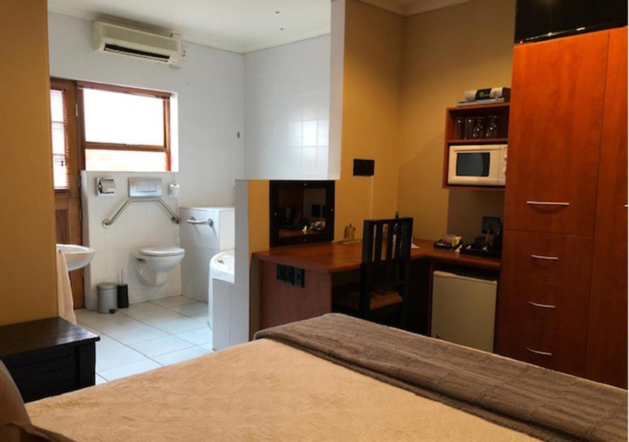 פורט אליזבת' A La Martha'S Air-Port Guest House מראה חיצוני תמונה