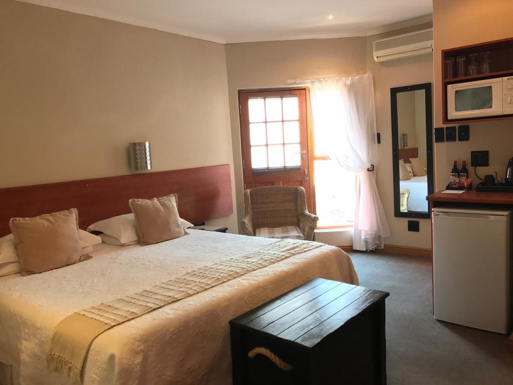 פורט אליזבת' A La Martha'S Air-Port Guest House מראה חיצוני תמונה